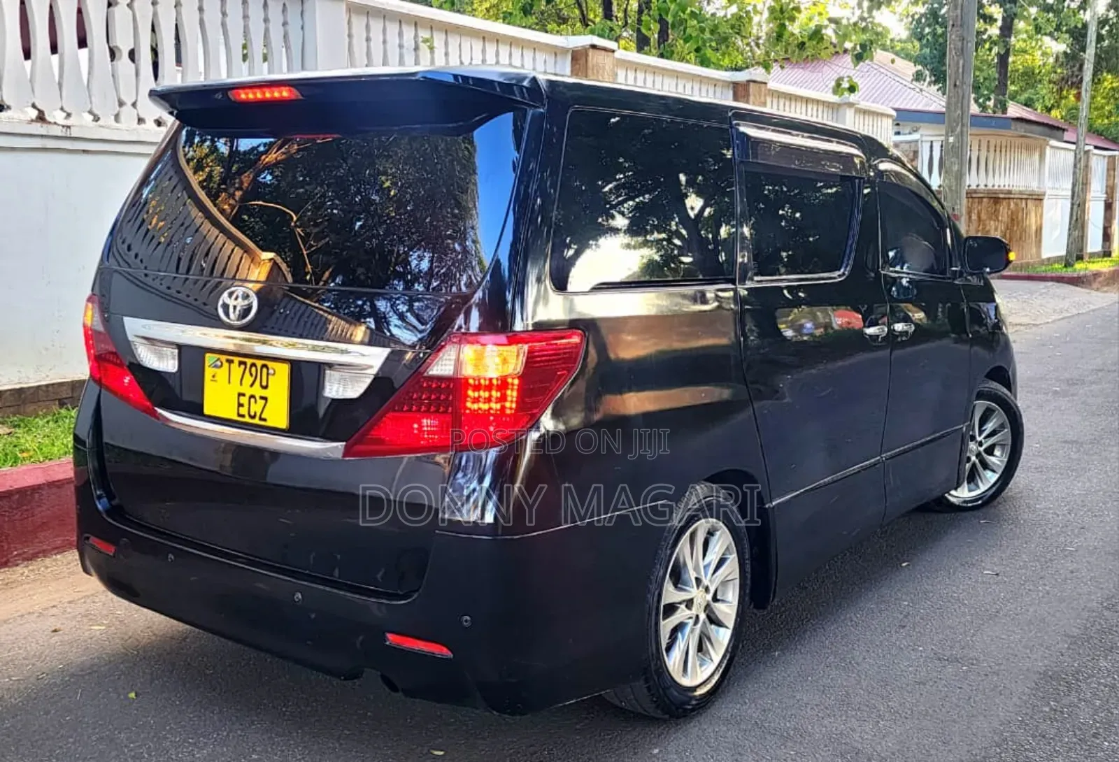 Toyota Alphard 2010 Black