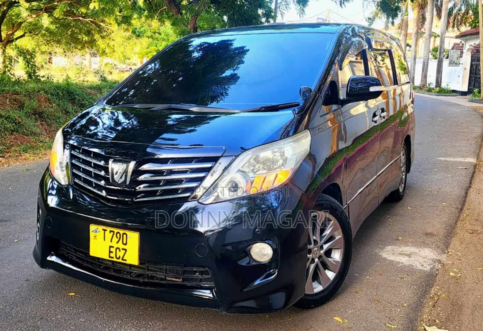 Toyota Alphard 2010 Black
