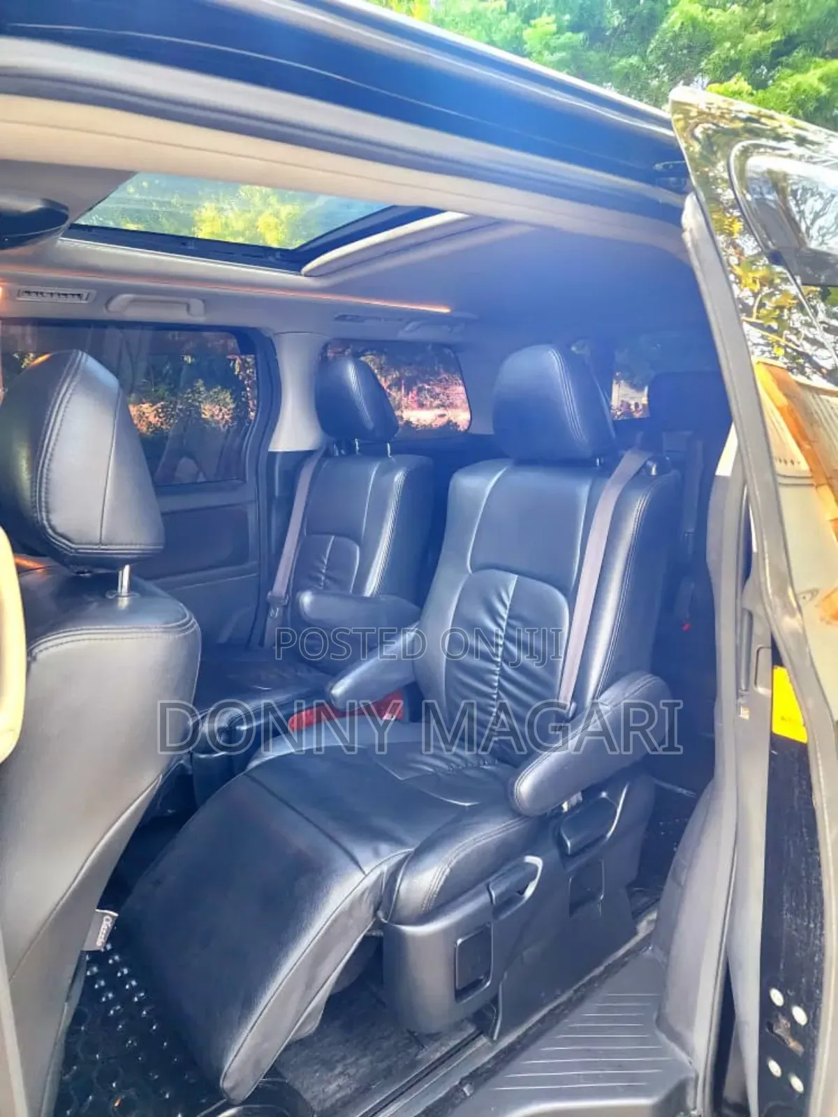 Toyota Alphard 2010 Black