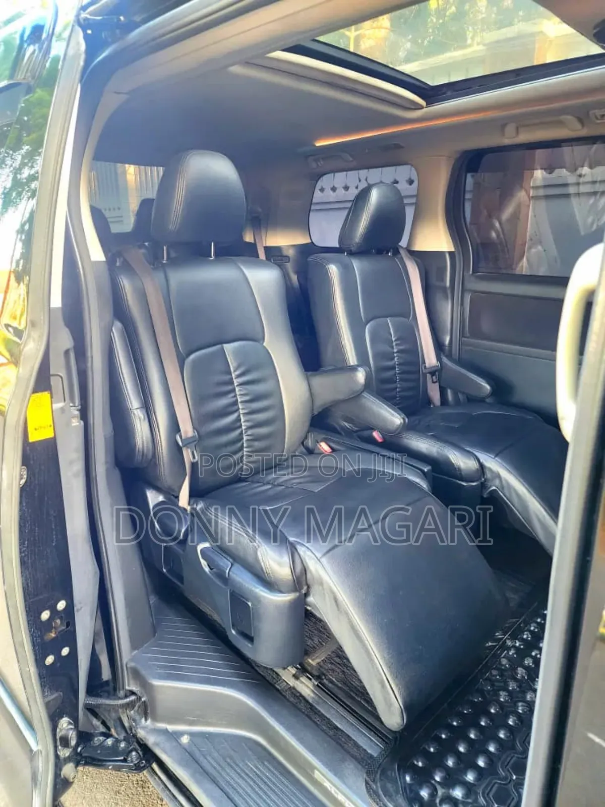 Toyota Alphard 2010 Black