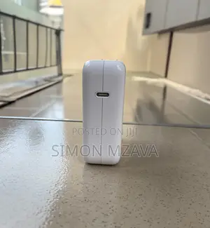 61w Type-C Charger Used for Macbook Pro – Safe Multi-Voltage Usb-C Cha