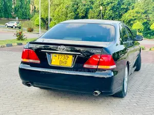 Toyota Crown Royale 2005 Black