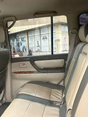 Toyota Land Cruiser 2004 White