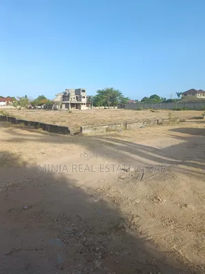 Cheap Plot for Sale in Prime Area Bahari Beach