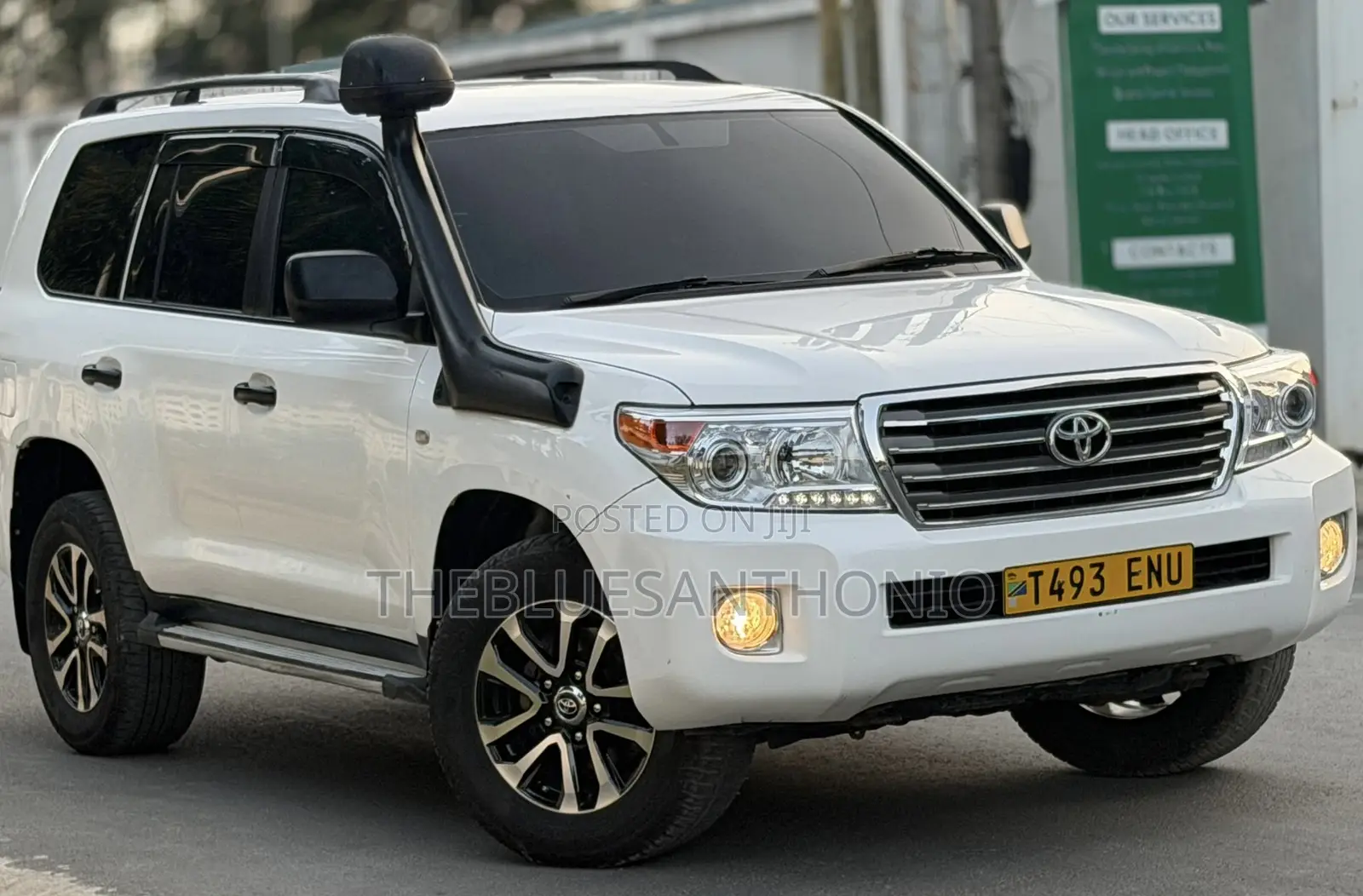 Toyota Land Cruiser 2012 White
