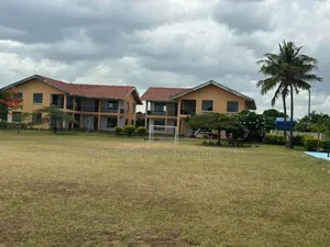 Shule Inauzwa Bahari Beach