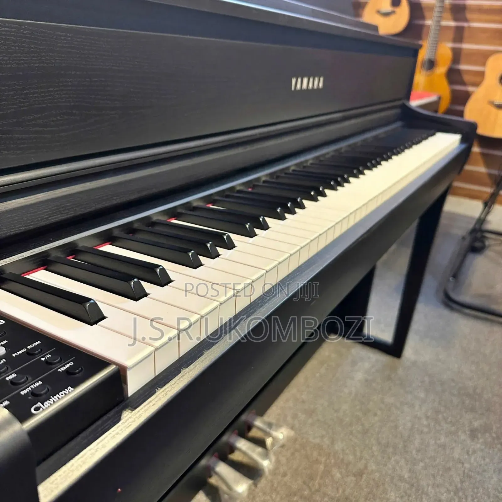 Yamaha CLP-735 B Digital Clavinova