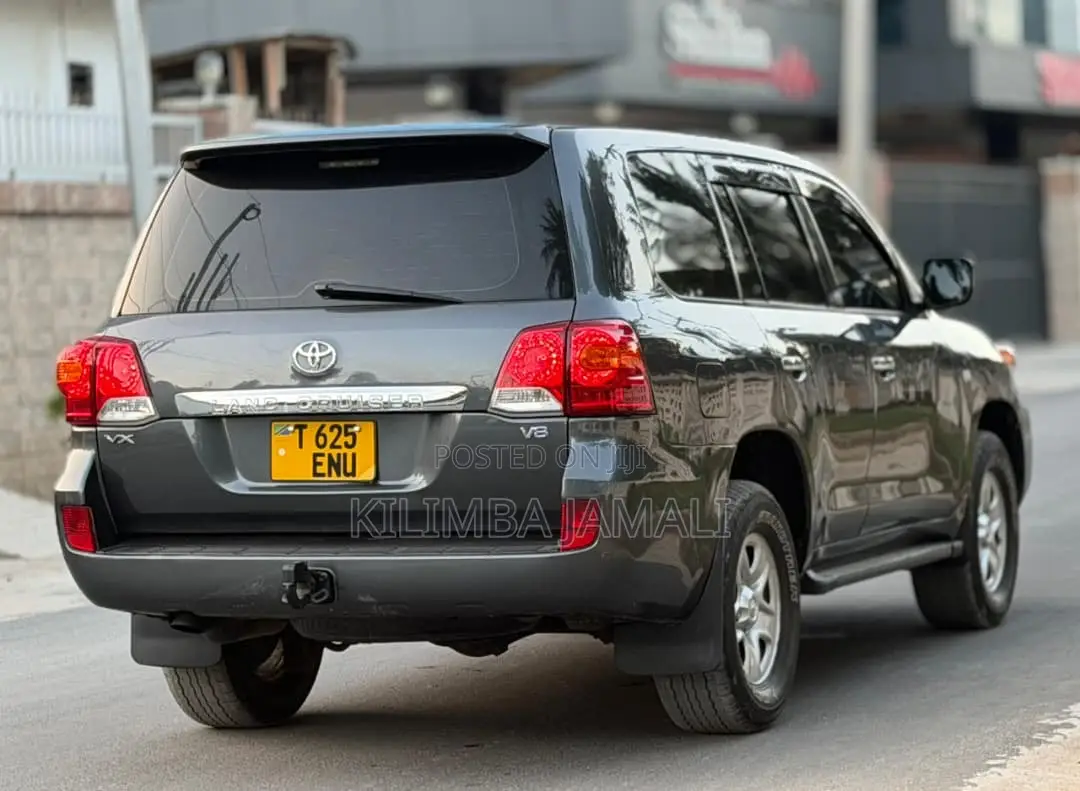 Toyota Land Cruiser 2015 Gray