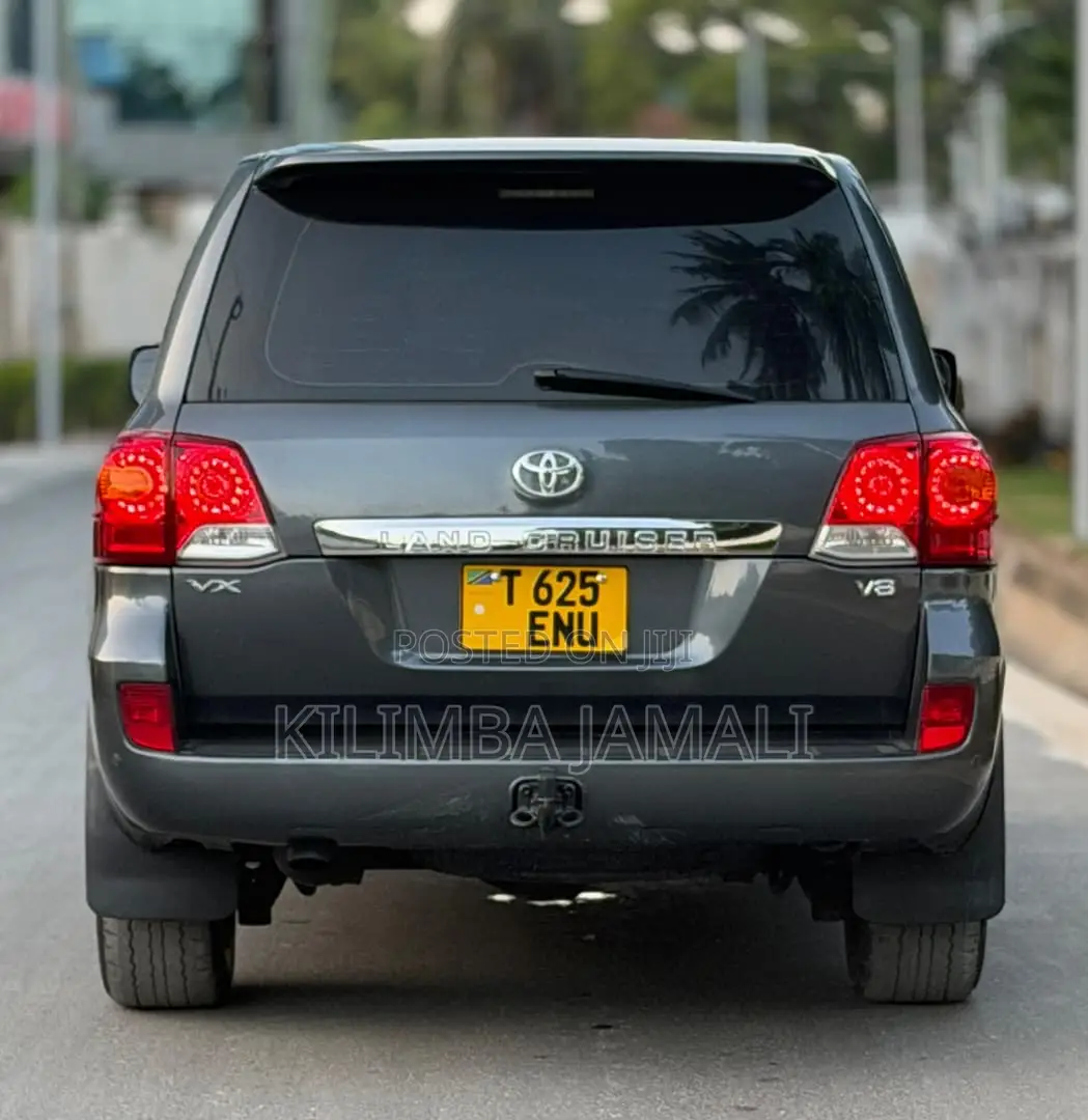 Toyota Land Cruiser 2015 Gray