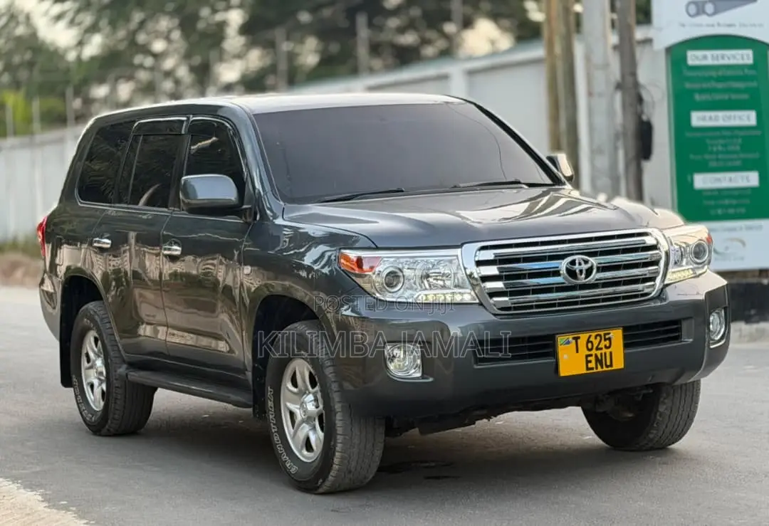 Toyota Land Cruiser 2015 Gray