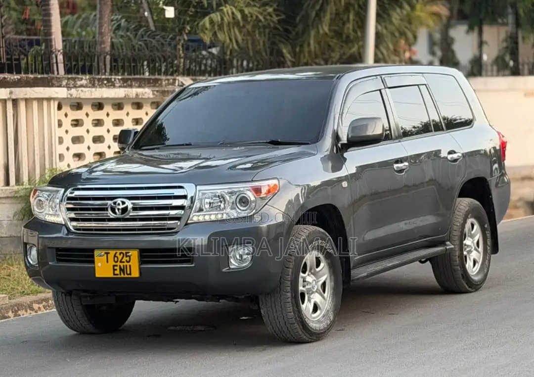 Toyota Land Cruiser 2015 Gray
