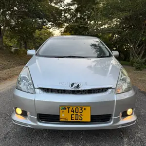 Toyota Wish 2005 Silver