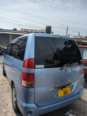 Toyota Noah 2005 Blue