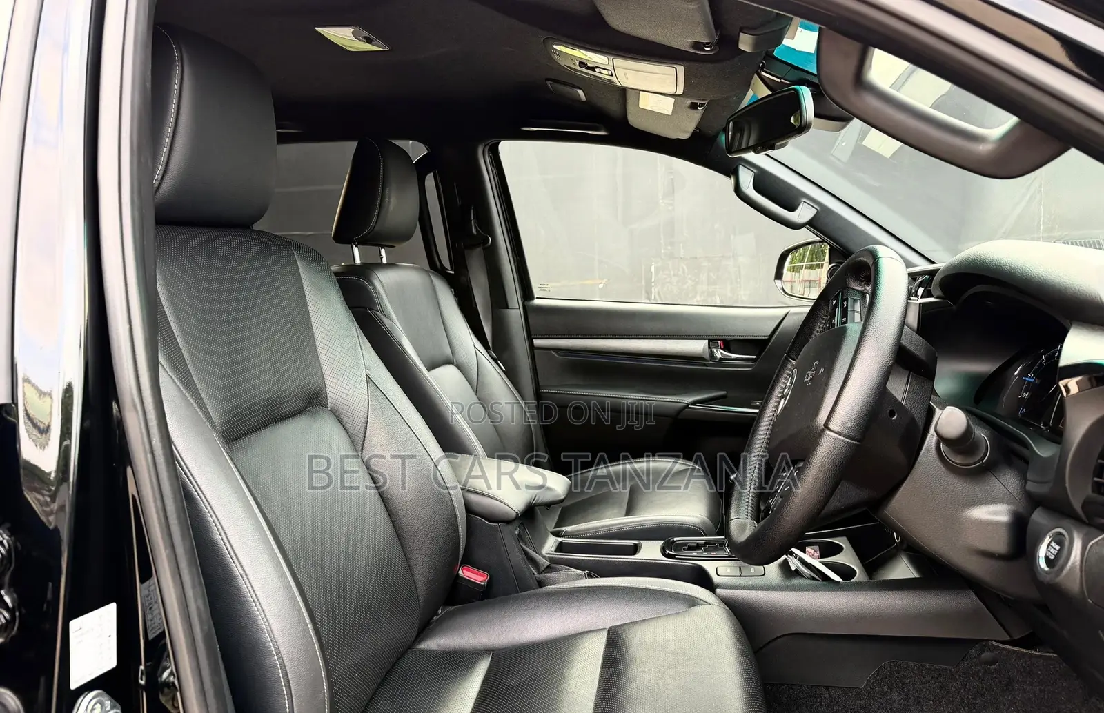 Toyota Hilux 2024 Black