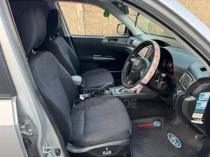Subaru Forester 2011 Silver