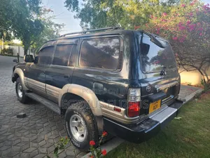 Toyota Land Cruiser 1999 Green