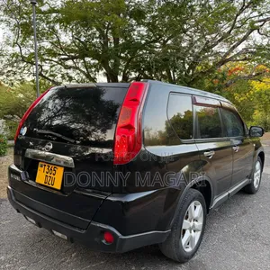 Nissan X-Trail 2012 Black