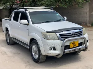 Toyota Hilux 2020 White