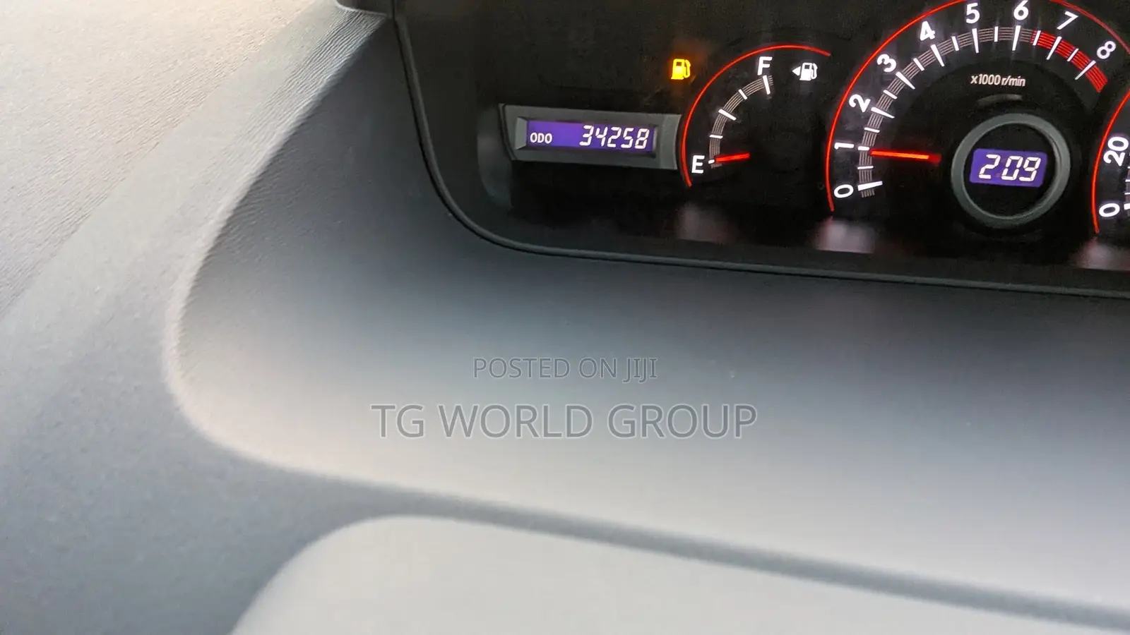 Toyota Voxy 2009 Silver