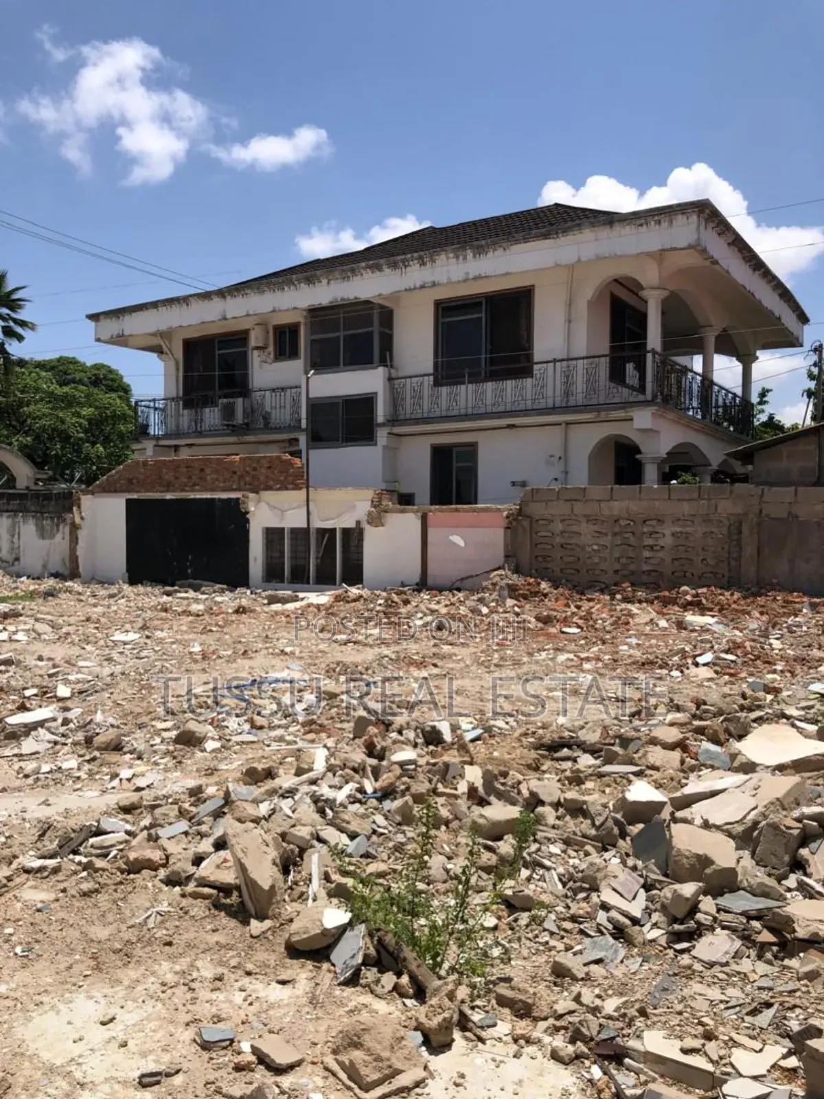 Plot for Sale Makumbusho Stand