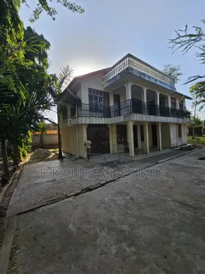 5bdrm House in Mbezibeach Shopers, Kinondoni for sale
