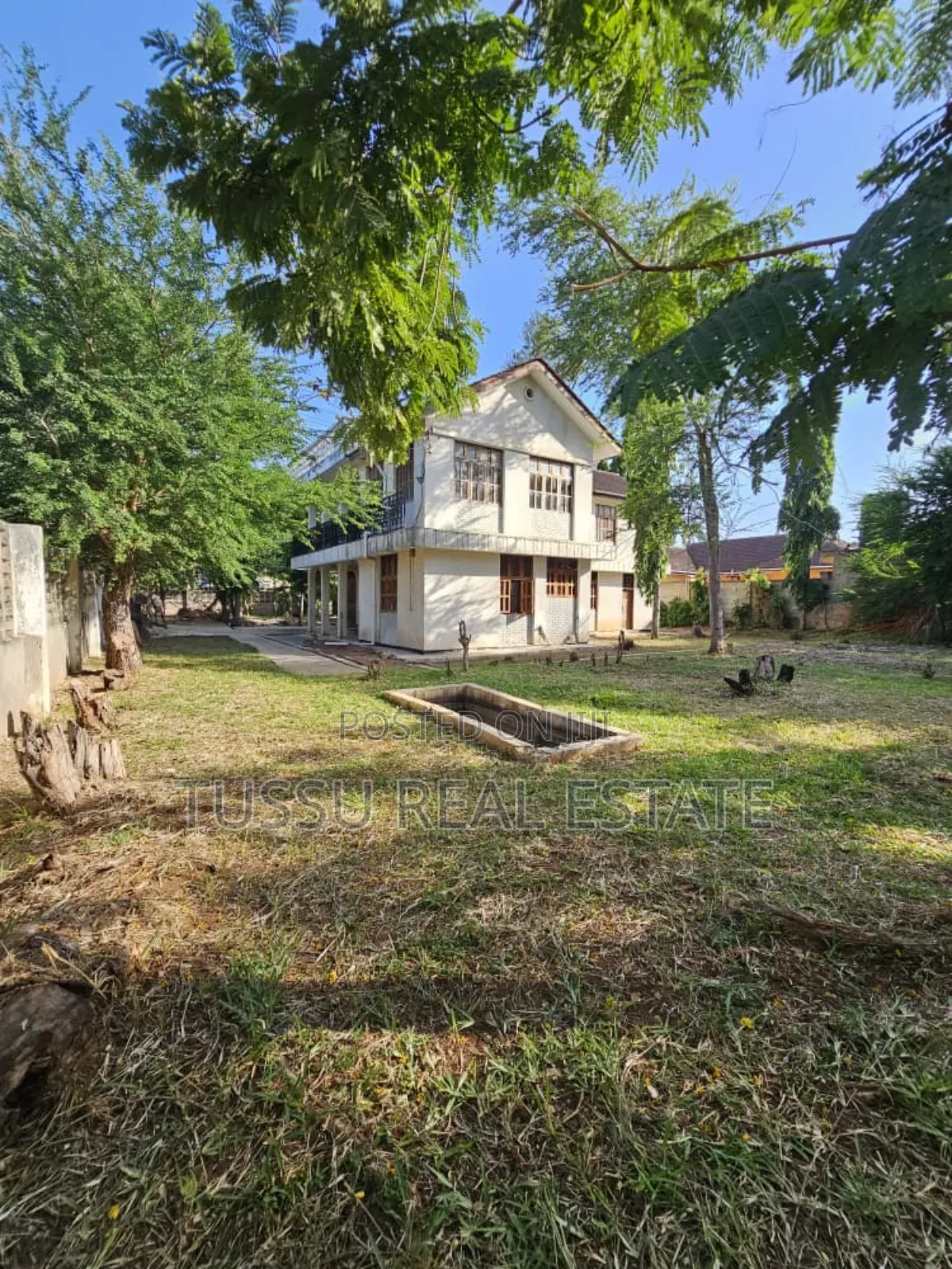 5bdrm House in Mbezibeach Shopers, Kinondoni for sale