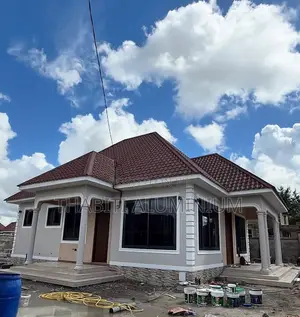 Fundi Mzoefu Wa Aluminium and PVC