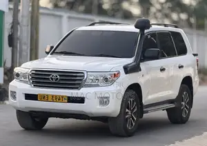 Toyota Land Cruiser 4.5 V8 GX-R 2015 White