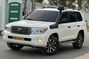 Toyota Land Cruiser 4.5 V8 GX-R 2015 White