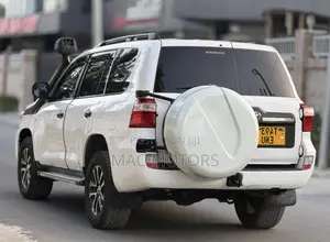 Toyota Land Cruiser 4.5 V8 GX-R 2015 White