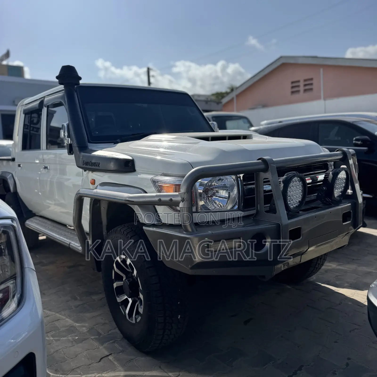 Toyota Land Cruiser 2021 White