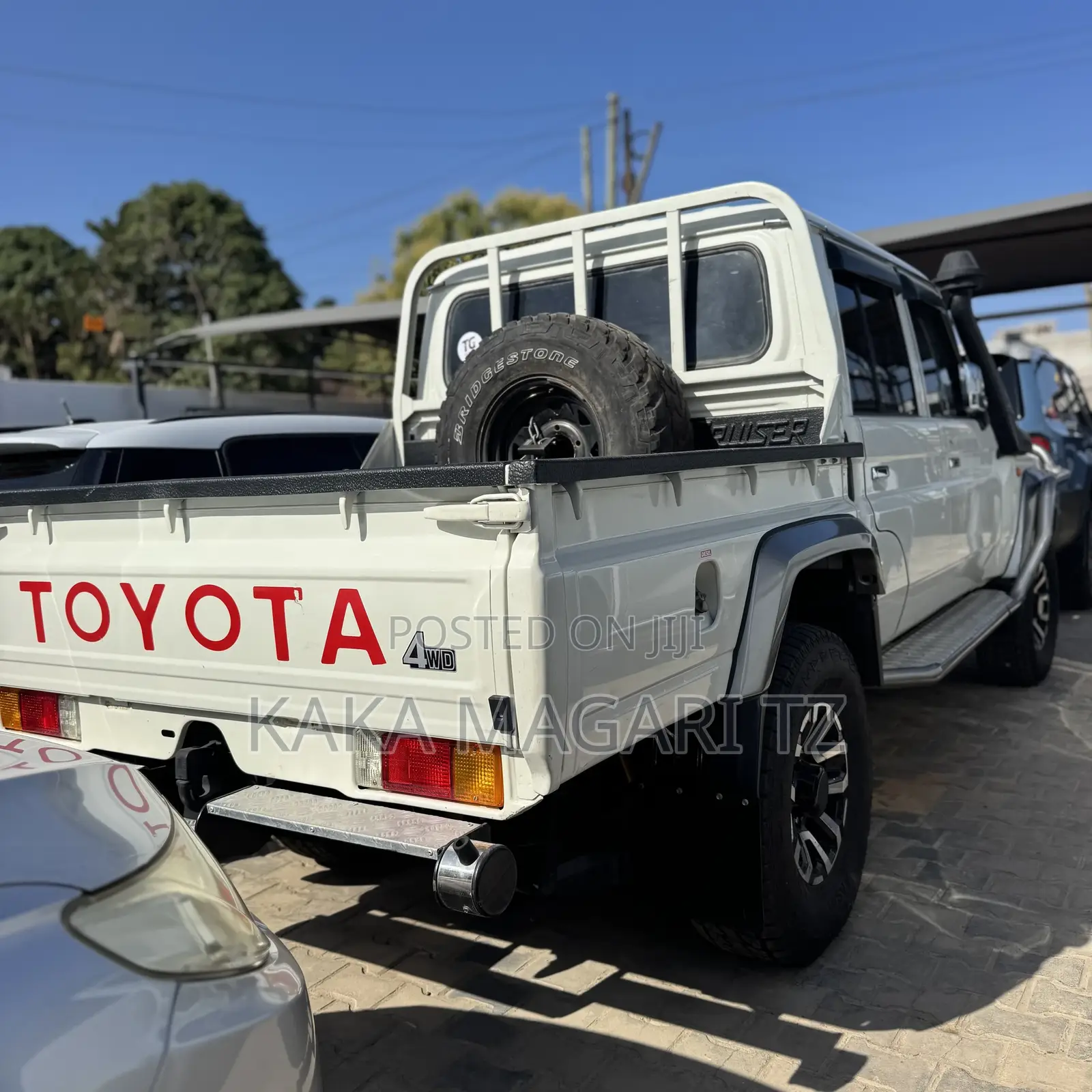 Toyota Land Cruiser 2021 White