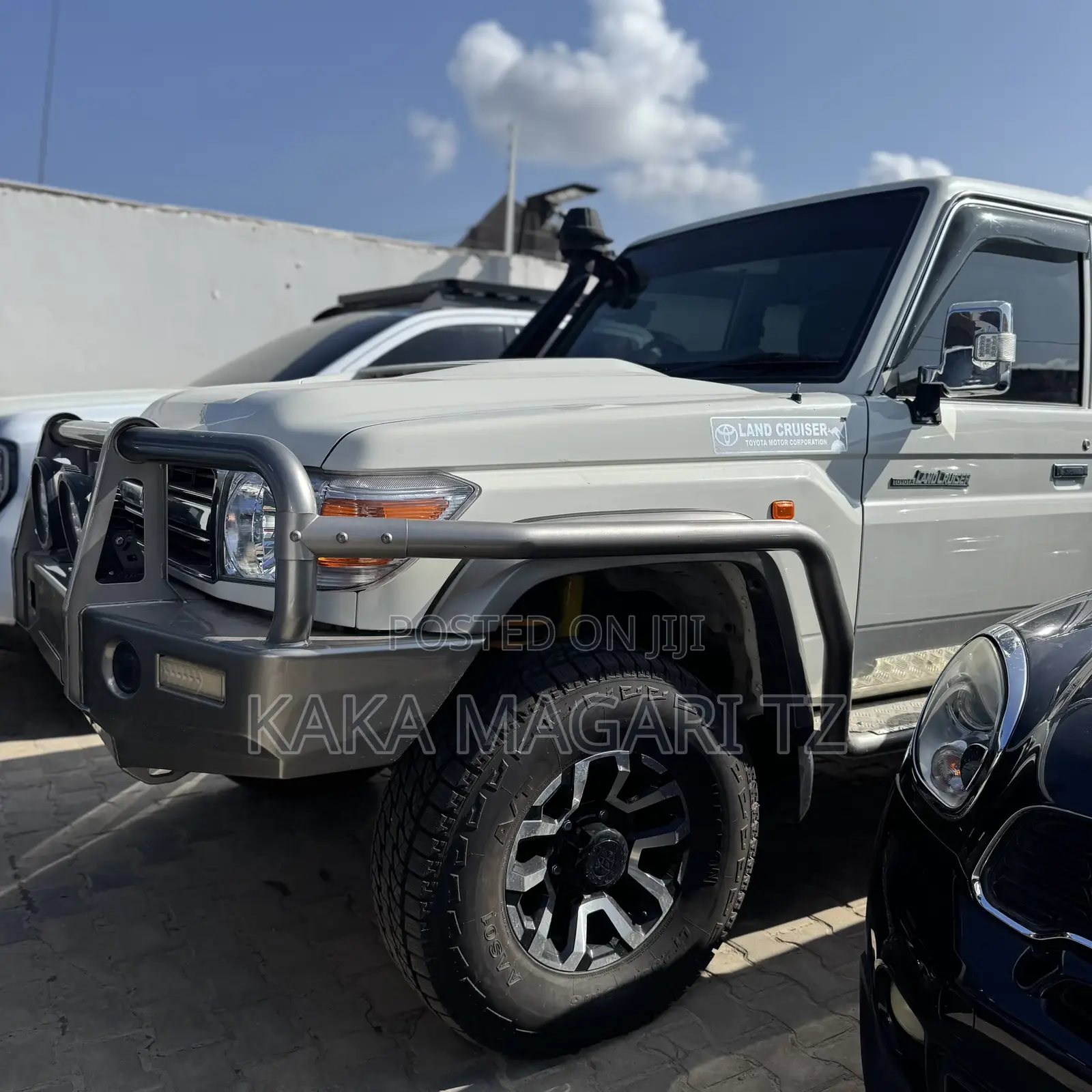 Toyota Land Cruiser 2021 White