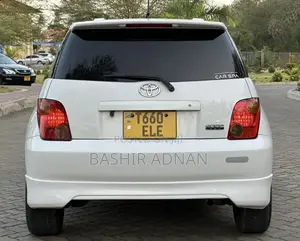 Toyota IST 2004 White
