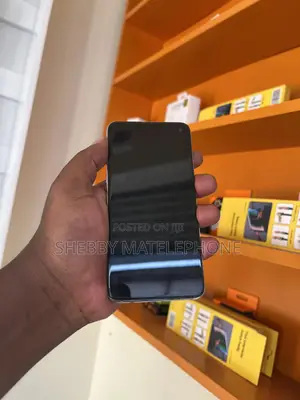 Samsung Galaxy S10e 128 GB White