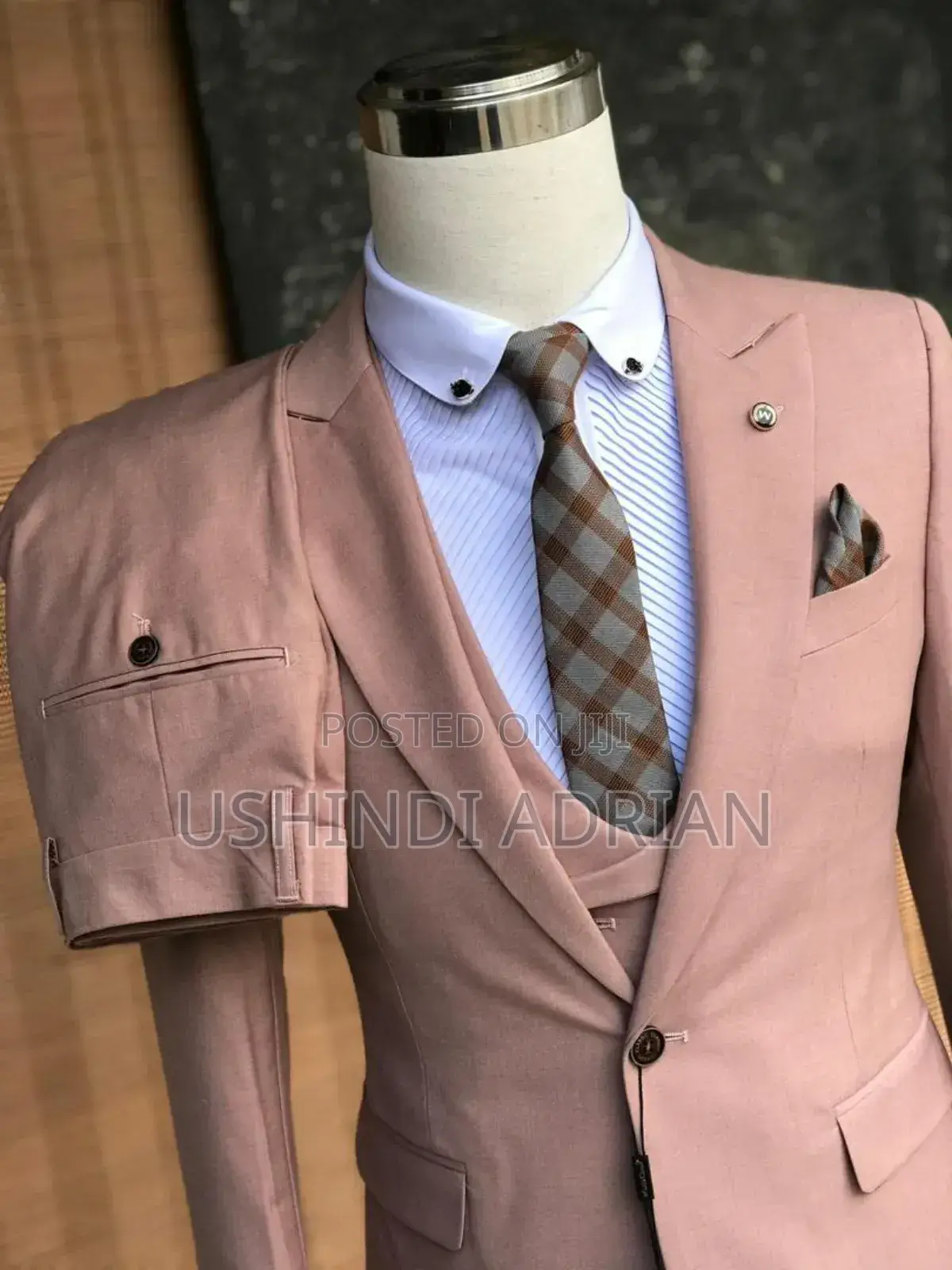 Suti Za Ushindi/Victory Suits