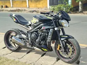 Triumph Speed Triple 2016 Black