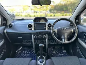 Toyota IST 2004 Silver