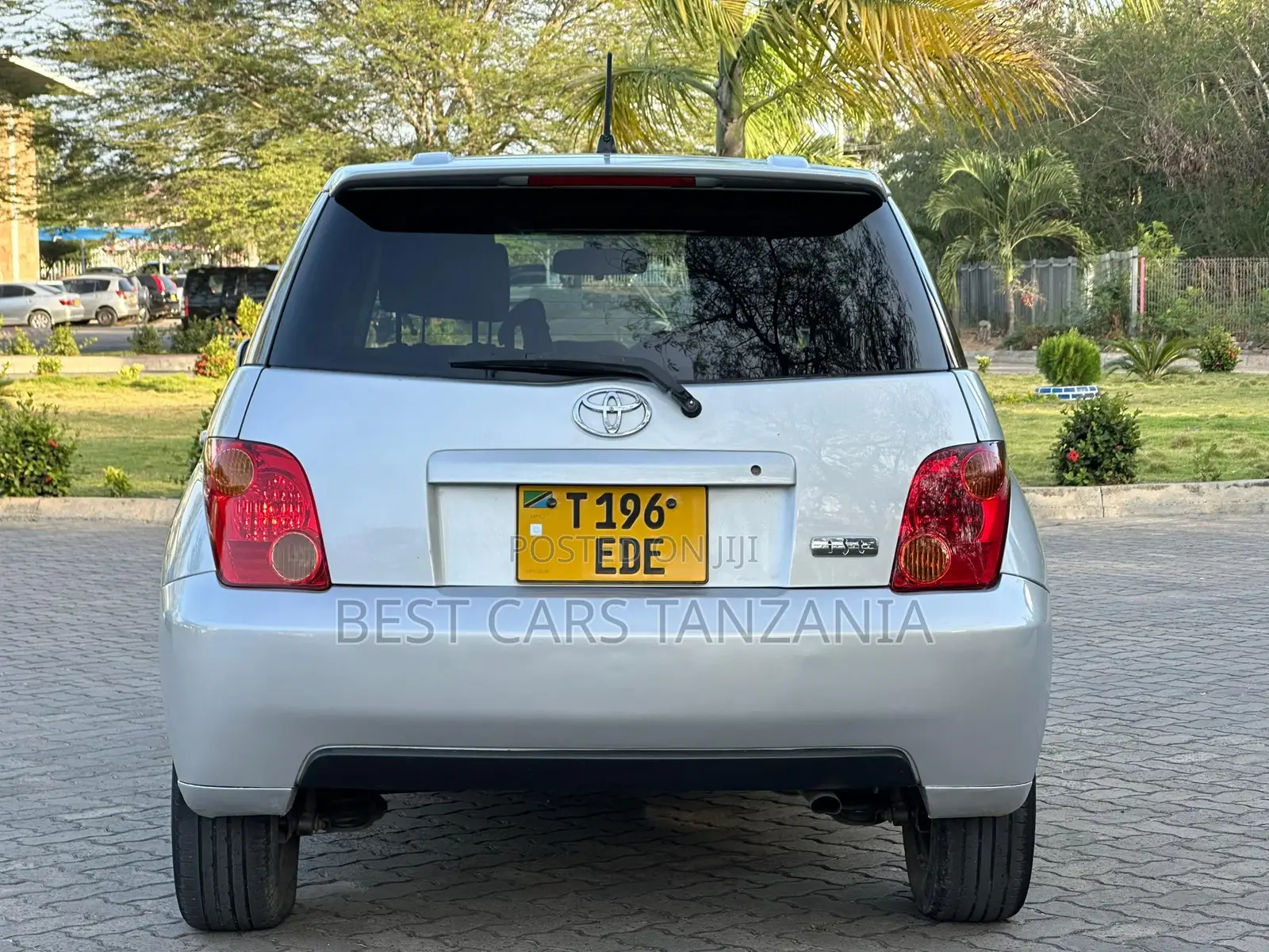 Toyota IST 2004 Silver