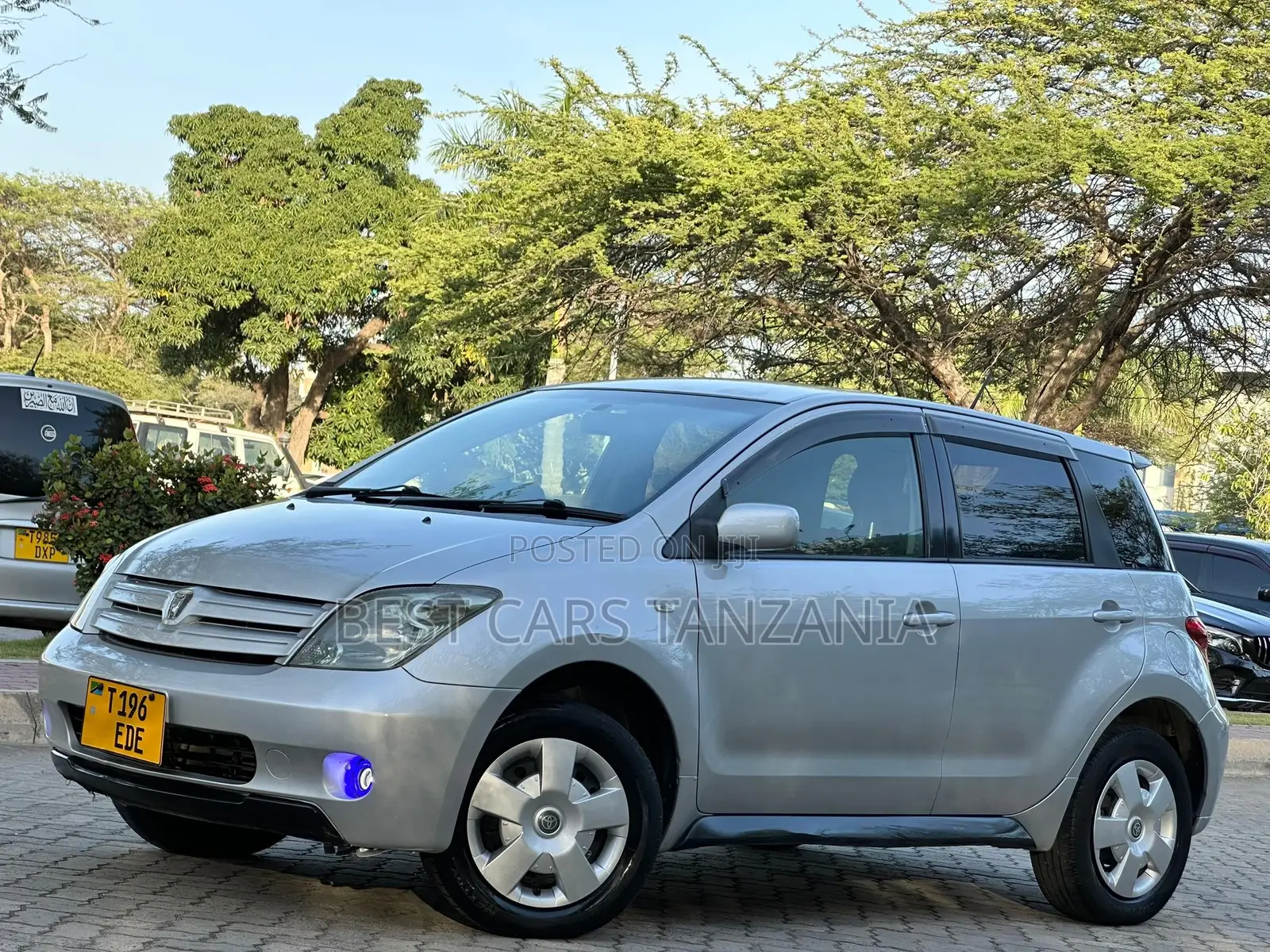 Toyota IST 2004 Silver