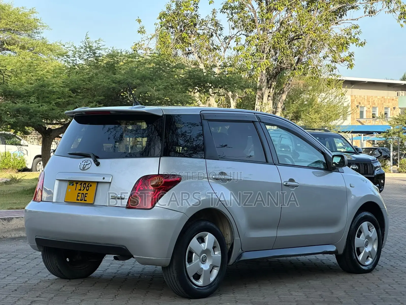 Toyota IST 2004 Silver