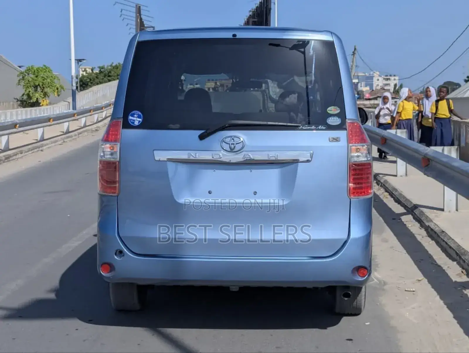 Toyota Noah 2.0 143hp FWD (8 Seater) 2008 Blue