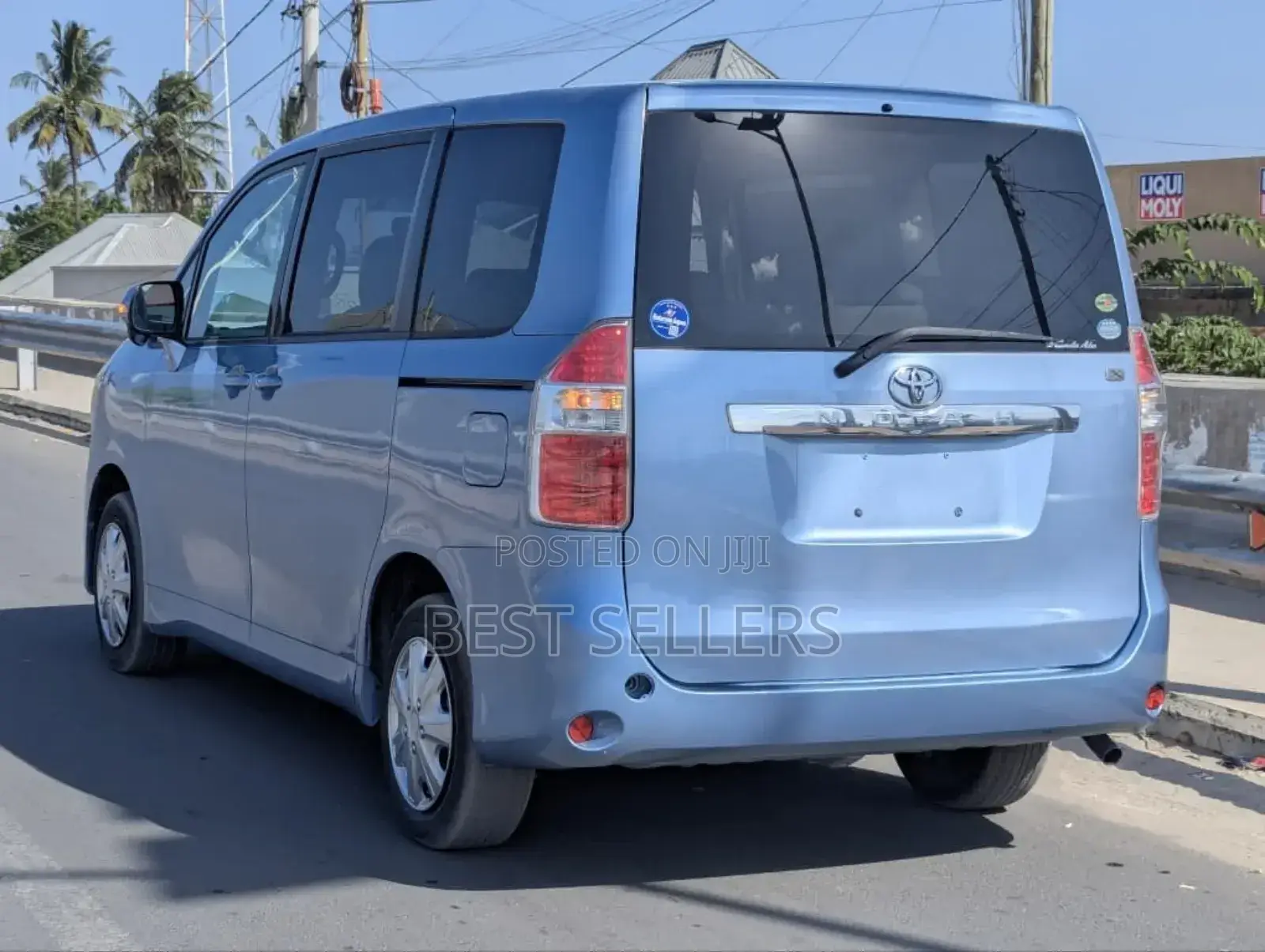 Toyota Noah 2.0 143hp FWD (8 Seater) 2008 Blue