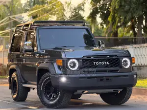 Toyota Land Cruiser 2000 Black