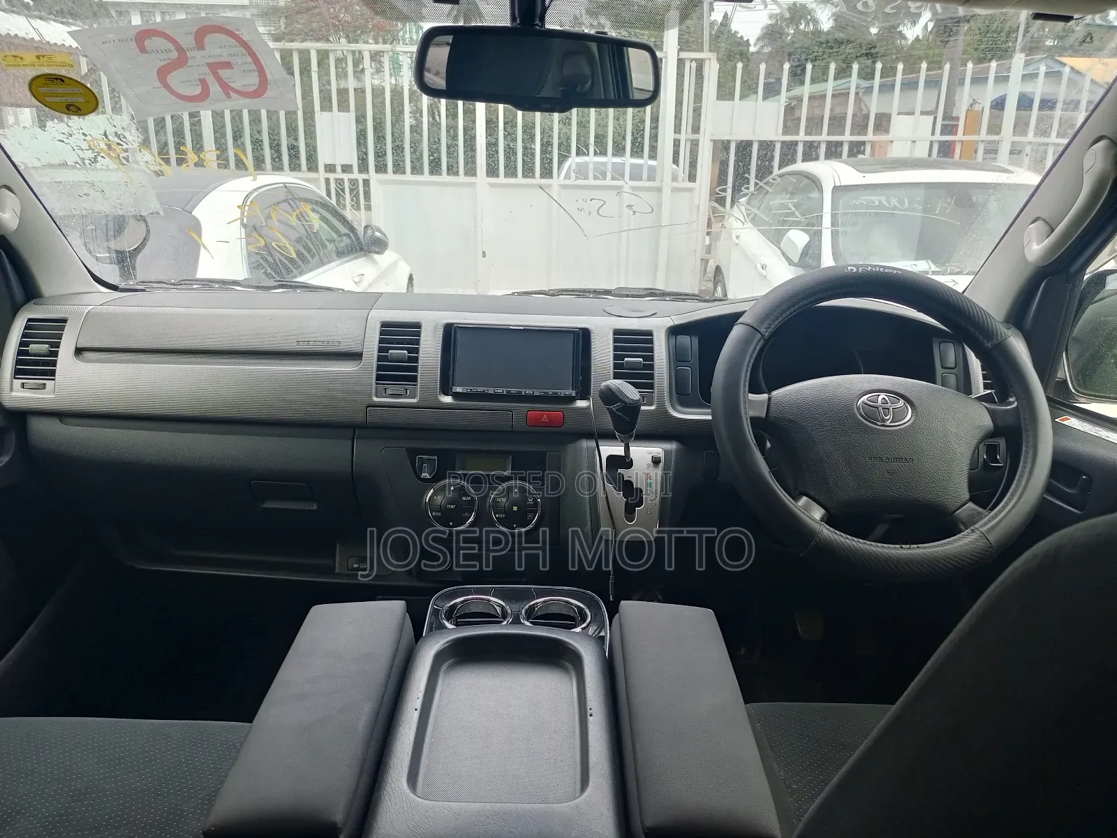 Toyota HiAce 2010 Maroon