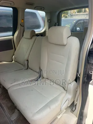 Toyota Noah 2.0 143hp AWD (7 Seater) 2008 Silver