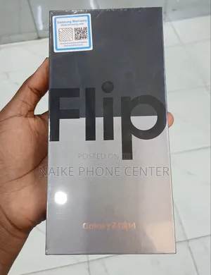 New Samsung Galaxy Z Flip4 128 GB Black