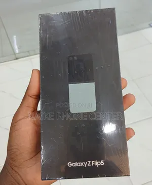 New Samsung Galaxy Z Flip 5 256 GB Green