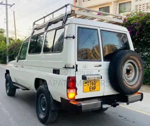 Toyota Land Cruiser 100 4.2 2008 White