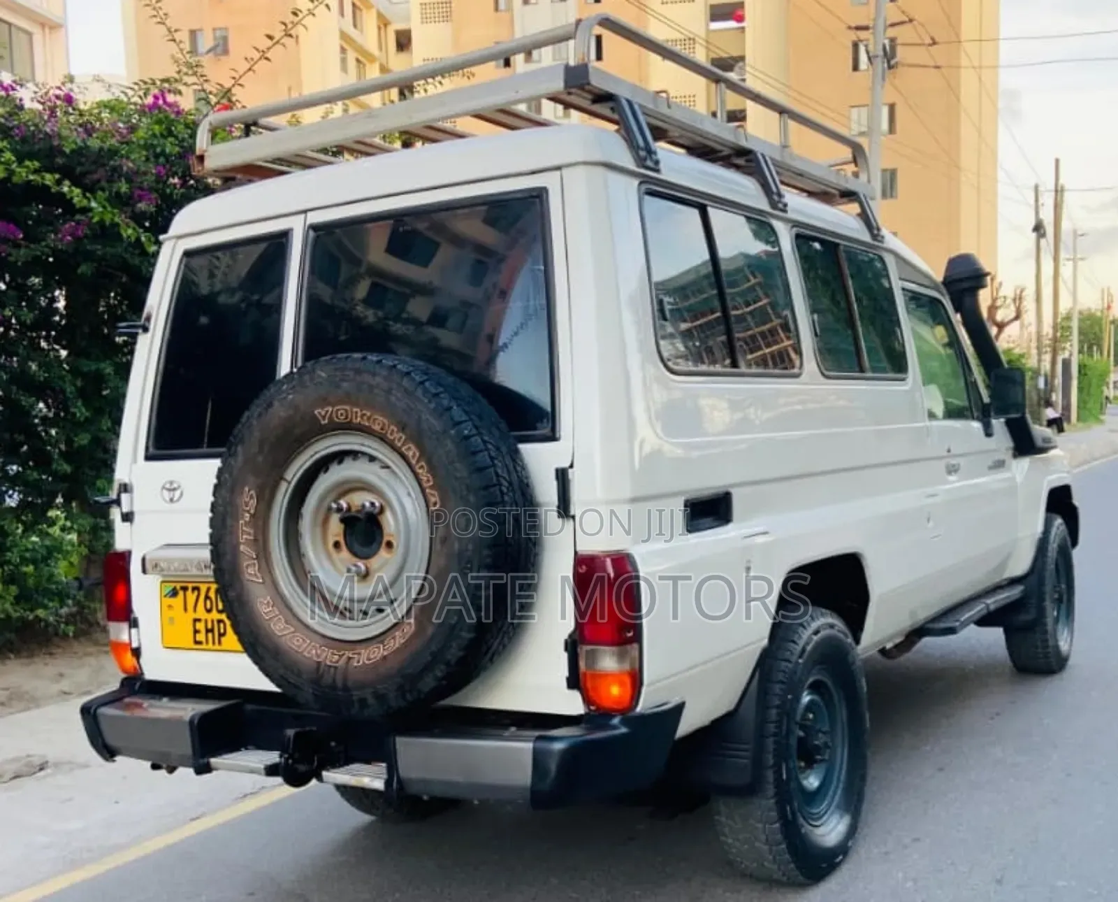 Toyota Land Cruiser 100 4.2 2008 White